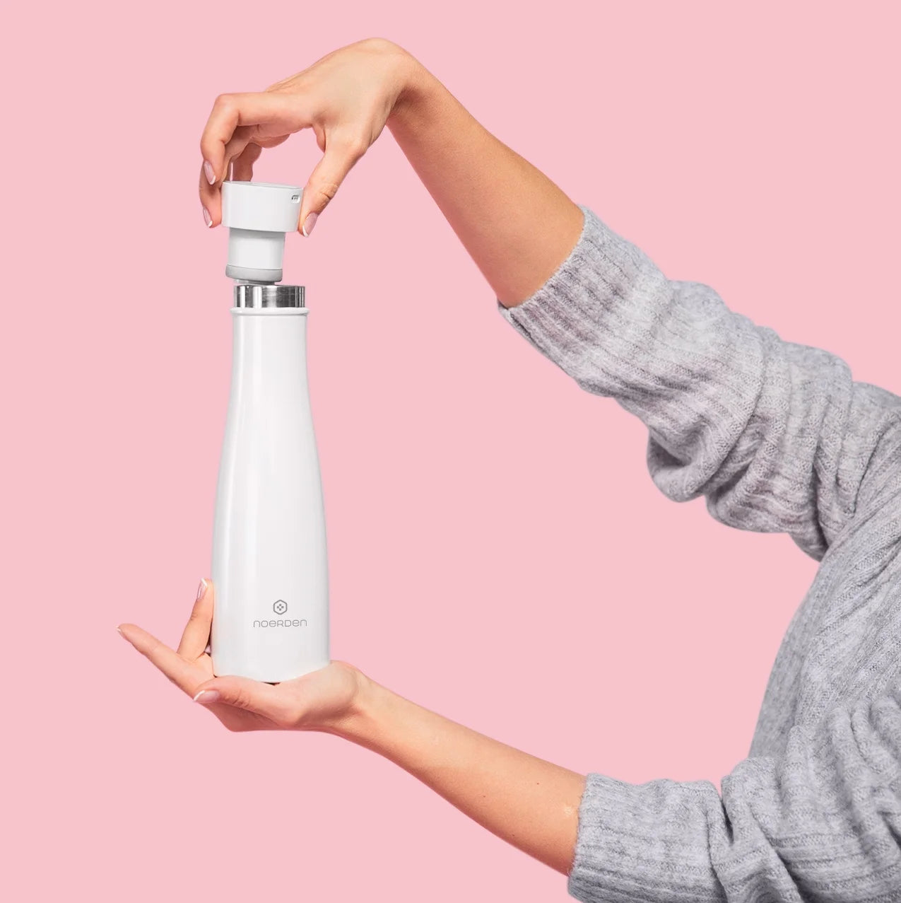 LIZ Smart Water Bottle 16 Oz UV Self-Cleaning Sterilization Vacuum Insulated Stainless Steel, White