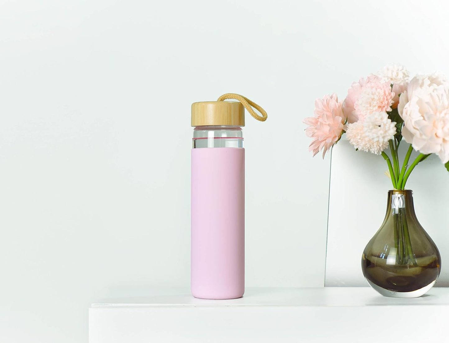 20 Oz Borosilicate Glass Water Bottles with Silicone Sleeve BPA Free, Dishwasher Safe - Reusable Clear Glass Drinking with Leak Proof Bamboo Lid | Perfect Gym Water Bottles for Men & Women
